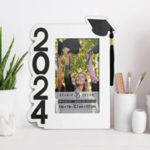 2024 Graduation Frame